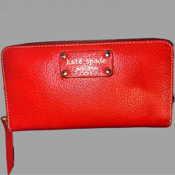 ISO someone who would love to own some great items to add to their inventory. - Picture 3 of 15